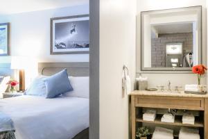 Queen Room with Two Queen Beds room in Snow King Resort