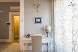 Double Room with Terrace room in 7cento Vesuviano