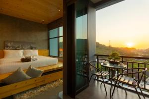 Saras Nest - Top Floor Seaview apartments