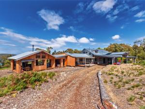 Bruny Island Lodge