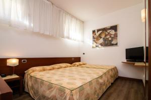 Classic Triple Room room in Millennhotel