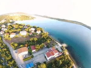 Apartments Vila Leona - 皮罗瓦茨