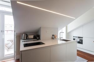 FLH Marquês Rooftop with Balcony