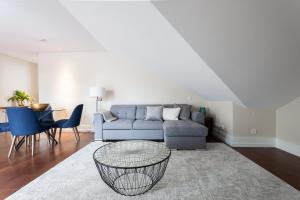 FLH Marquês Rooftop with Balcony