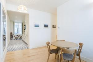 FLH Downtown Aqua Apartment