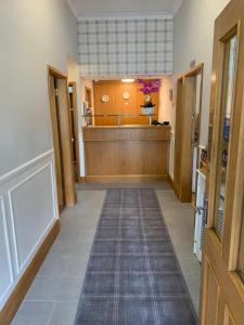 Westlynn Hotel & Apartments Free Parking Near Manchester Centre