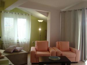 Apartments Eja