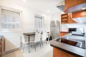 BpR Garay Suite with rooftop terrace & AC