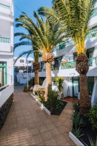 Central location in a great complex with 300mbps internet