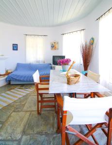 Aegean View House - Entire Home in Agios Romanos Tinos Greece