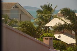 Belíssimo Apto 2 Suítes a 50 metros do mar em Bombinhas SC