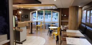 Hotels ibis Carcassonne Centre - La Cite : photos des chambres