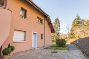 Appartements La Brune, Duplex avec vue lac exceptionnelle et splendide terrasse - LLA Selections by Location Lac Annecy : photos des chambres