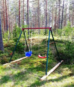 Коттедж на берегу живописного озера