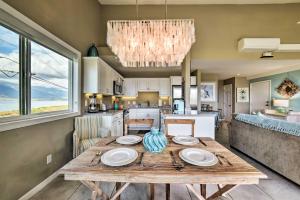 Ocean-View Kihei Condo with Pool Access!