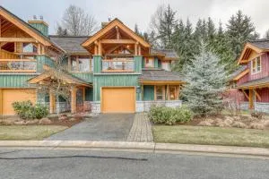 Montebello #33 - Gold Bridge