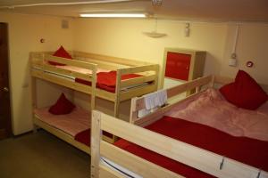 Bed in 6-Bed Mixed Dormitory Room room in LEN Inn Hostel