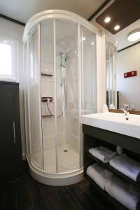 Hotels Domaine Saint Esteve : photos des chambres