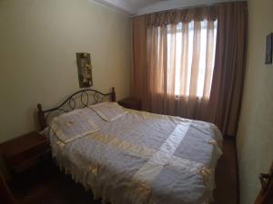 Двухкомнатная вид на Дворец Украина