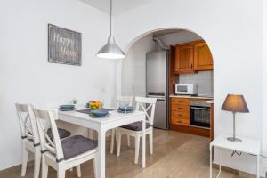 Central gem in Los Boliches SOHO with wifi and tv by Costarentals - Ref 77