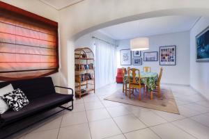 Spacious apartment in Glyfada close to the sea