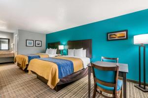 Queen Room with Two Queen Beds - Non-Smoking room in Comfort Inn Sun City Center-Tampa South