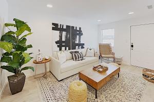 One-Bedroom Apartment room in Luxe Clarksville Hideaway with Walkable Locale condo
