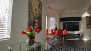 Luxury Igor and Gala Inn - Niagara Falls