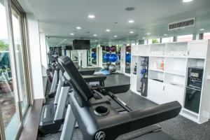 Courtleigh Hotel & Suites