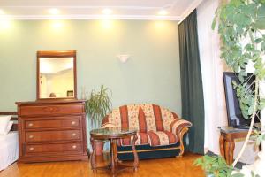 Центр Печерск метро Зверинецкая, Печерская