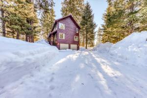 Three Bedroom House room in Ski Haven