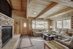 Alpine Ski Lodge: Amazing View and Private Hot Tub