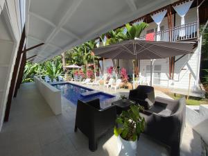 Ballena Dorada Lodge