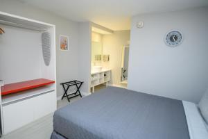 Disney 12 minutes for family, Pool and parking FREE