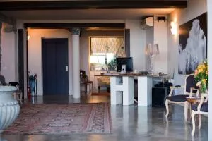 Hotel Italia - Нолі