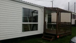 Campings bungalow A04 : photos des chambres