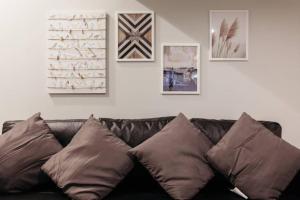 S1 Large Duplex Silom 3 Beds, Full Kitchen WIFI