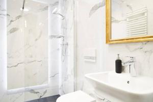 HOUSEHOST Apartment II: Studencka Street