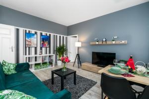 Deluxe City Center Apartments by Renters