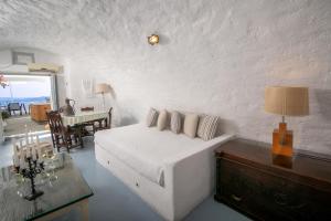 Alexander's Suites Santorini Greece