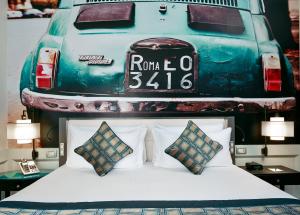 Premium Twin Room room in Hotel Indigo Rome - St. George