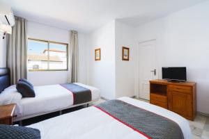 Triple Room room in Hotel El Ancla