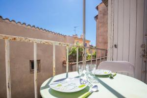 Appartements BNB RENTING Chez Dominique - Studio 2-4pers centre Antibes Fourmilliere 1er : photos des chambres