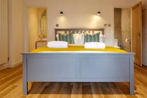 The Mural - City Centre - Your Apartment