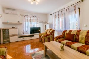 Relaxing apartment Josip - peaceful area