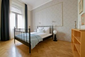 Standard Apartment by Hi5 - Kecskemeti street suite