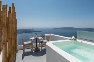 Cocoon Suites Santorini Greece