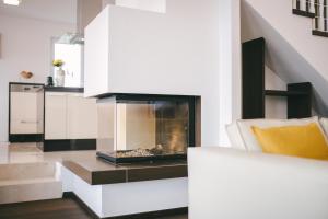 Villa Worthersee By Guestia Hotel In Maria Worth Austria J2ski