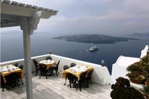 Tzekos Villas Santorini Greece