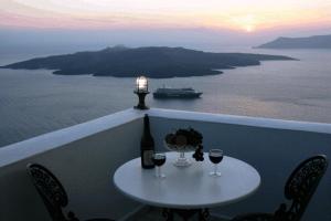 Tzekos Villas Santorini Greece